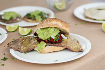 Cemita de asada