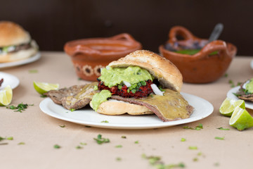 Cemita de asada