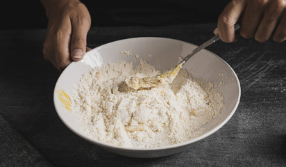 Close-up mixing dough composition