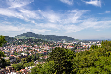 Fototapeta na wymiar Blick vom Freiburger Schloßberg über Wiehre
