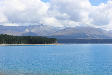 deep blue lake pukaki in new zealand