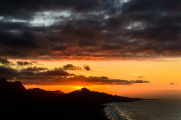 Obraz premium Sundown over the hills of Jandia in the south of Fuerteventura