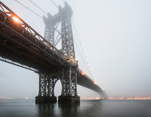 Williamsburg bridge in the fog