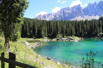 Il Lago di Carezza nelle Dolomiti ( Trentino - A. Adige )