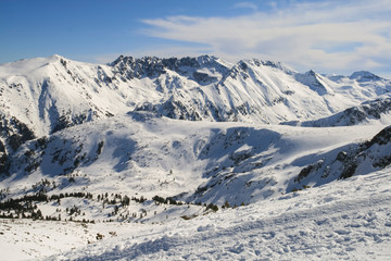 Fototapeta na wymiar Winter panorama of Pirin Mountain, Bulgaria