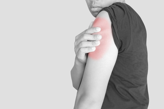  Itching of skin diseases in men using the hand-scratching. Man scratch the arm.