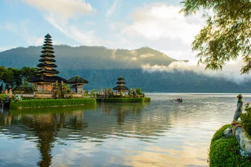 Fototapete Bali Morgenlandschaft im Ulun Danu Tempel