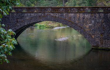 Fototapeta na wymiar Stone Bridge in the Columbia Gorge 