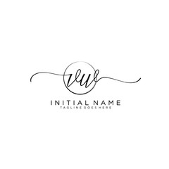 Obraz premium Initial handwriting logo with circle template vector.