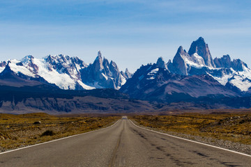 Road in to the mountains, Fitzroy (El Chalten), Argentina