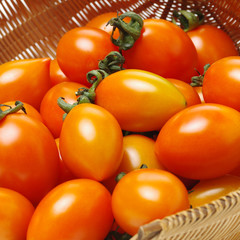 Fototapeta na wymiar cherry tomatoes on white background 