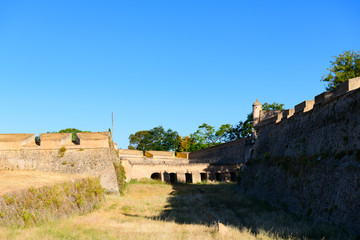 Fototapeta na wymiar Vue sur les fortifications de la ville de Elvas classée à l'UNESCO