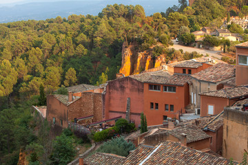 Village view of Roussillon, Provence, Provence-Alpes-Cote d'Azur region, France, Europe