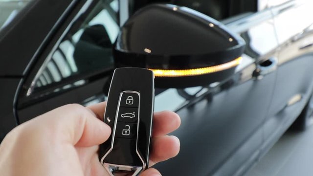 Car Lock and Unlock with luxury key and Flashing signal lights