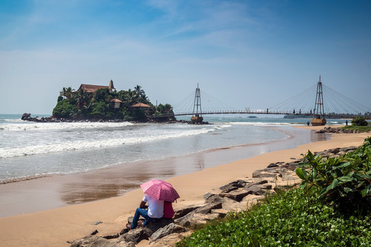 The Paravi Duwa buddhist temple, Golden Island Pathway, Matara, Matara District, Sri Lanka