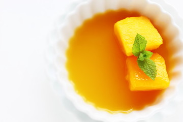 Fototapeta na wymiar Mango and jelly with herbal mint