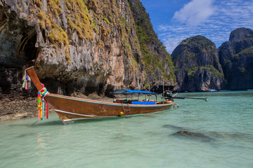 Naklejka na ściany i meble Traditional Long Thai boat. Beautiful seascape. Islands in the tropical sea