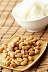 Natto, fermented soy beans with steamed rice 