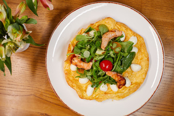 pasta with tomato and basil