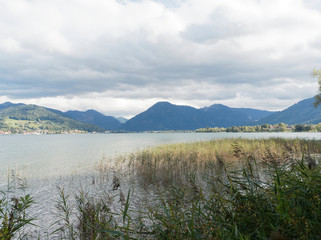 Paysage pittoresque de Haute-Bavière autour de Tegernsee depuis le sentier de promenade de la Station Thermale de Bad Wiessee