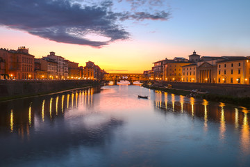 Obraz premium ponte vecchio al tramonto