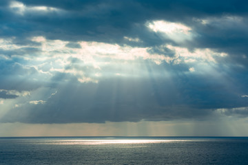 Cielos nubosos espectaculares fotografiados desde los acantilados de Sierra Helada en Benidorm(Alicante)España