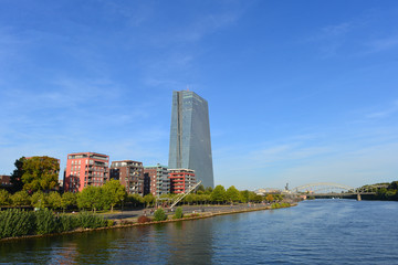 Obraz premium Frankfurt am Main Uferpromenade