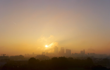 Fototapeta na wymiar London Sunrise