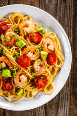 Pasta with shrimps and vegetables