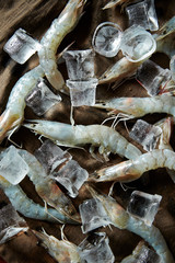 Raw skinned shrimps with ice 