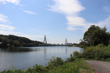 橋と空