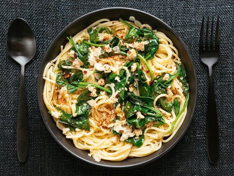 Garlicy Spinach on Spaghetti