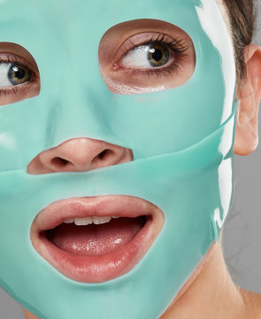 Caffeine facial mask