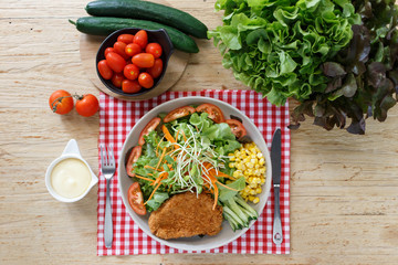 Spaghetti carbonara on wooden background