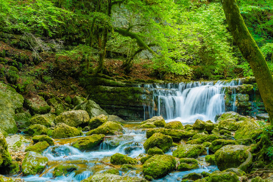 Cascades du Herrison dans le Jura en France