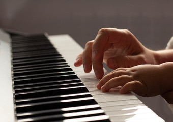 Obraz premium Piano playing 