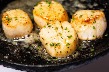 Scallops in Butter with Chives