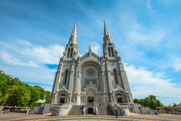 Fototapeta na wymiar Saint Anne de Beaupre Basilica, Quebec, Canada