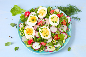 Eiersalat mit Radieschen	