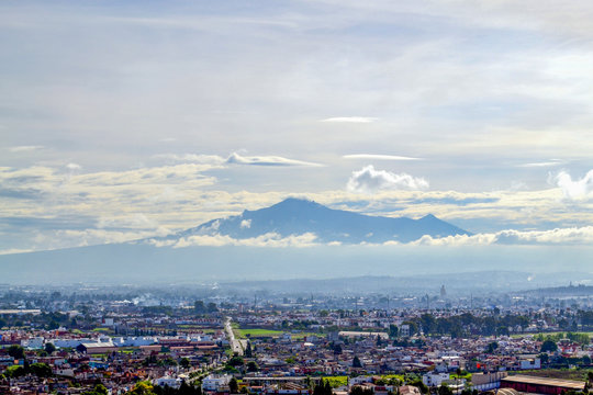 Volc&aacute;n La Malinche: La Se&ntilde;ora de las Faldas Azules