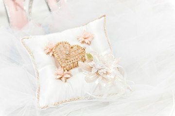 Fototapeta na wymiar Wedding Arras box on a white pillow