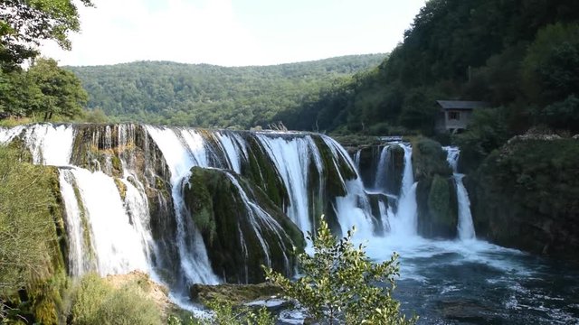 Der wundersch&ouml;ne Wasserfall von Strbacki Buk in Bosnien und Herzegowina