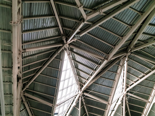 triangular pattern roof construction