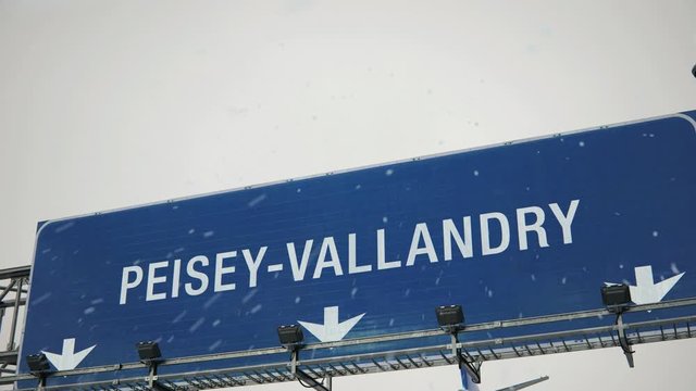 Airplane Landing Peisey-Vallandry in Christmas