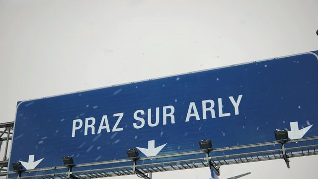 Airplane Landing Praz sur Arly in Christmas