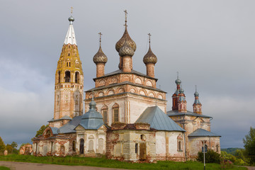 Fototapeta na wymiar The ancient Church of the Beheading of John the Baptist on a cloudy September day. Parskoe, Ivanovo region. Russia