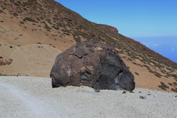 Wandern im Urlaub zum Vulkan © Karl-Heinz H