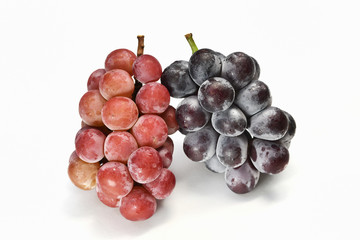 白背景の大粒の葡萄