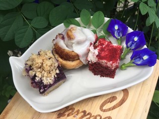 Red velvet cake and cinnamon roll cake and Blue berry crumble cake