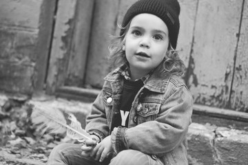 little girl black and white vitnage photo